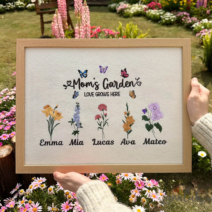Personalized Mom’s Garden Embroidered Birth Flower Frame – Custom Family Names | 2026 Mother’s Day Gift